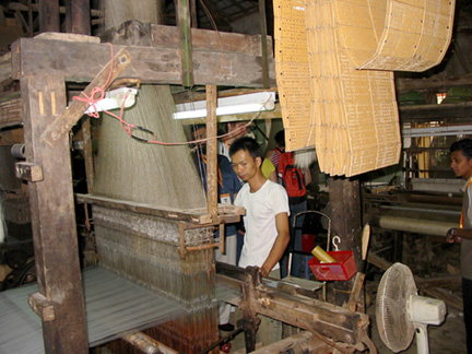 Jacquard Silk Weaving